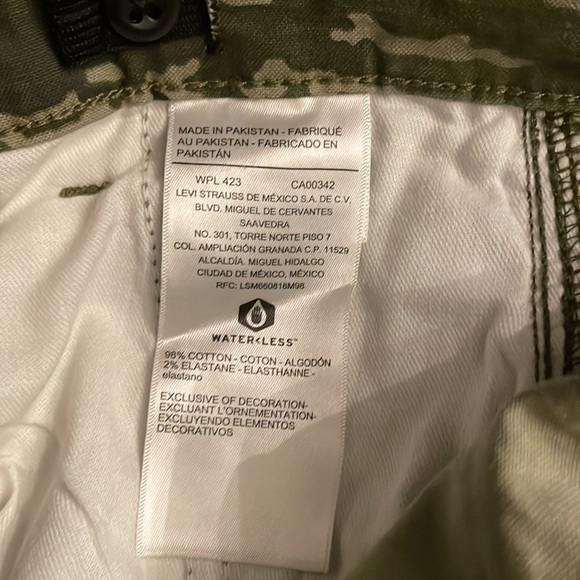 Levi’s Denizen slim carpenter camo pants size 14 regular NWT - Picture 9 of 9